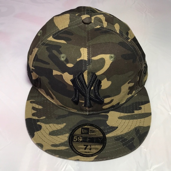 New Era Other - NY New Era Fitted Camo Snapback 7 1/4 58cm